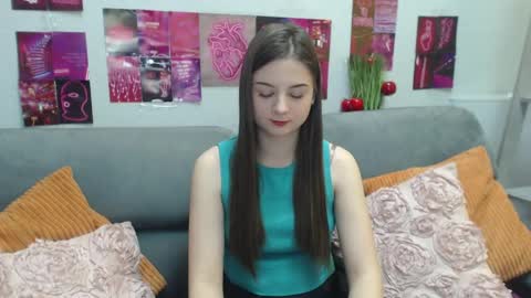 Snapshot of milanaroz chatting on April 30, 2026, 4:52 am milanaroz online show from April 30, 2026, 4:52 am
