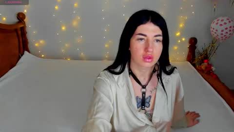 milana online show from March 15, 2026, 7:09 pm