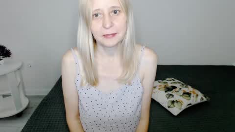 Milena online show from February 28, 2025, 3:48 am