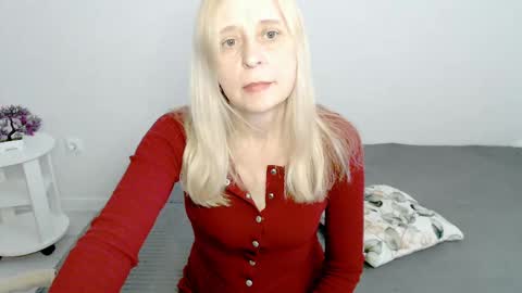 Milena online show from March 6, 2025, 9:25 am