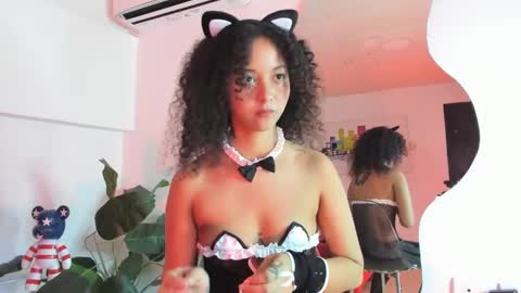 Snapshot of milanhtx2 chatting on September 19, 2025, 9:15 pm milanx2 online show from September 19, 2025, 9:15 pm