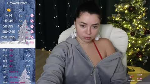 Mila online show from December 26, 2024, 4:58 pm