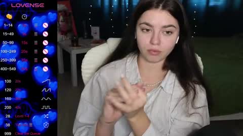 Mila online show from February 22, 2025, 2:41 pm