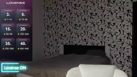 Mila online show from November 13, 2025, 4:22 am