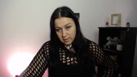 milania_milaa online show from October 2, 2025, 8:32 am