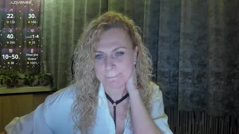 milanna_x online show from November 6, 2025, 6:20 pm