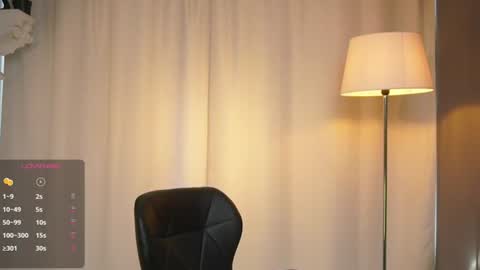 MILAN SANTANA online show from June 21, 2026, 9:28 pm