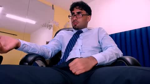 milanzaire online show from January 17, 2026, 12:37 am