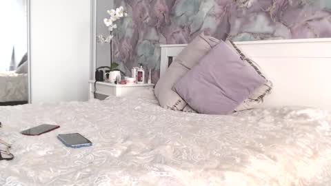 Snapshot of milarunis chatting on February 12, 2025, 7:44 am Delicious Pussy online show from February 12, 2025, 7:44 am