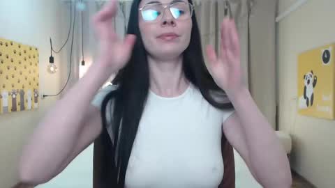 milasecretsss online show from May 5, 2026, 7:05 am