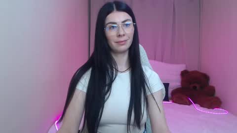 milasecretsss online show from May 8, 2026, 7:25 am