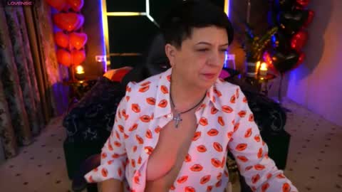 milaskyy online show from February 25, 2025, 5:19 am