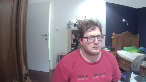 milassissys online show from May 17, 2026, 4:14 pm