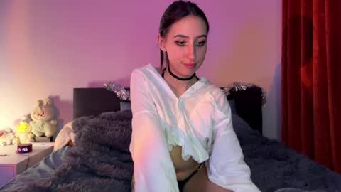 MIla and Viki online show from October 27, 2025, 7:18 pm