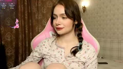 Snapshot of milavanila1 chatting on June 21, 2026, 8:44 pm Mila online show from June 21, 2026, 8:44 pm
