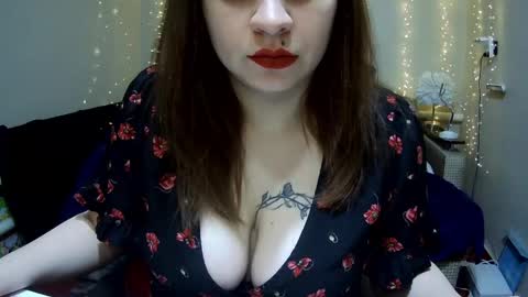 Milaxcute online show from May 8, 2026, 6:19 am