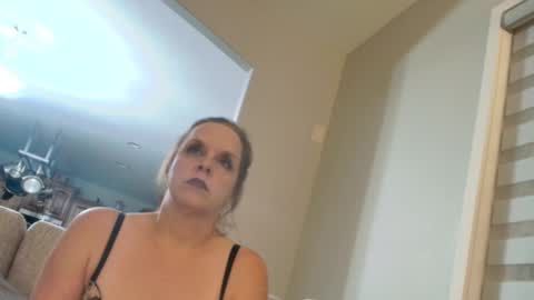 Snapshot of mildlymilf chatting on September 14, 2025, 5:17 am mildlymilf online show from September 14, 2025, 5:17 am
