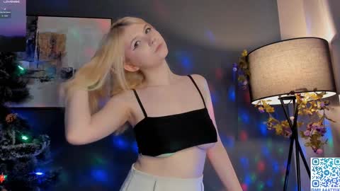 Mila online show from December 27, 2024, 6:24 am
