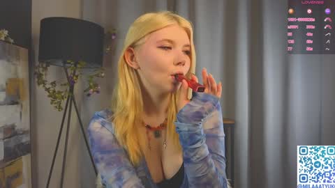 Mila online show from January 30, 2025, 2:27 am