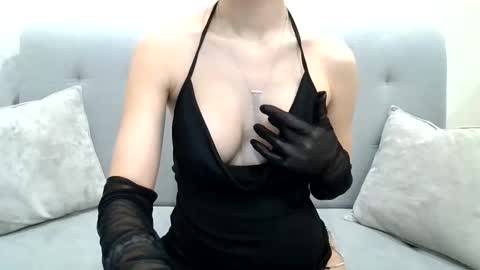 Miledilovetop online show from February 26, 2025, 8:11 pm