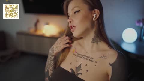 Snapshot of mileeena chatting on October 17, 2025, 2:08 pm M  Telegram mamagotachannel online show from October 17, 2025, 2:08 pm