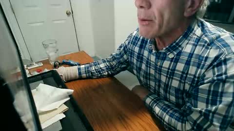 Milehi1958 online show from March 1, 2026, 2:35 am