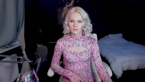 Snapshot of milena_marshmallows chatting on December 2, 2024, 1:25 am Milena online show from December 2, 2024, 1:25 am