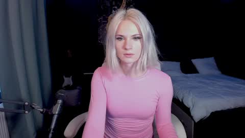 Snapshot of milena_marshmallows chatting on December 5, 2024, 7:38 am Milena online show from December 5, 2024, 7:38 am