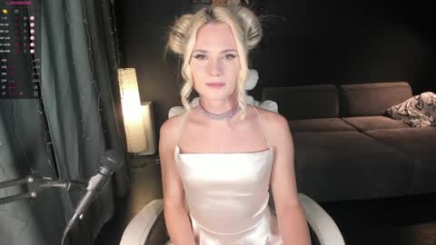 Snapshot of milena_marshmallows chatting on April 9, 2026, 2:00 am Milena online show from April 9, 2026, 2:00 am