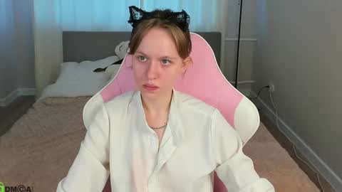 Snapshot of milena_milyan chatting on April 29, 2026, 1:21 am Milena online show from April 29, 2026, 1:21 am