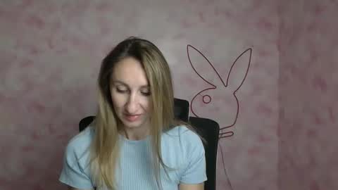 Milena online show from May 5, 2026, 6:10 am