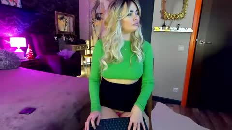 MilenaBiaa online show from December 21, 2025, 8:38 pm