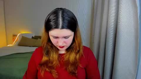 Snapshot of milenafiery chatting on June 19, 2026, 6:23 pm milenafiery online show from June 19, 2026, 6:23 pm