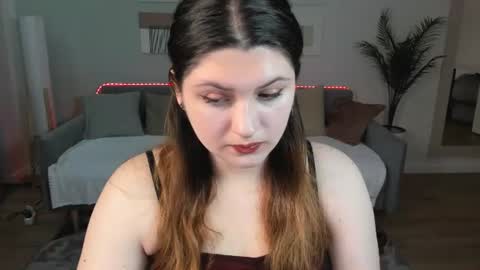 Snapshot of milenafiery chatting on June 25, 2026, 7:40 pm milenafiery online show from June 25, 2026, 7:40 pm