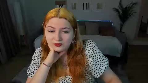 Snapshot of milenafiery chatting on August 10, 2026, 4:27 am milenafiery online show from August 10, 2026, 4:27 am