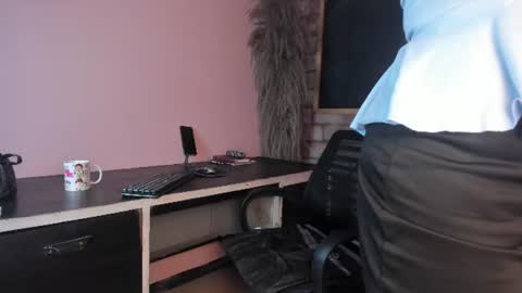 Milena online show from June 17, 2026, 11:23 am