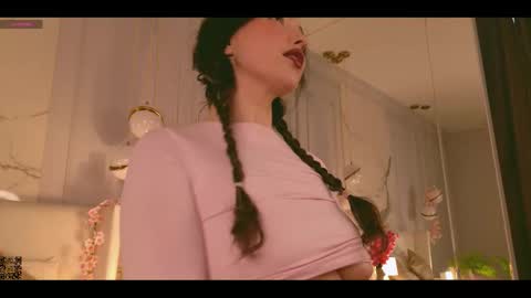 Snapshot of miley_smile chatting on September 30, 2025, 7:24 am Miley online show from September 30, 2025, 7:24 am