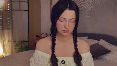 Snapshot of miley_smile chatting on November 12, 2025, 5:30 am Miley online show from November 12, 2025, 5:30 am