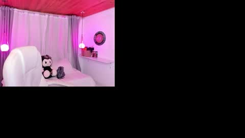  IEY EY  online show from October 21, 2025, 3:29 am