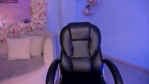 Snapshot of mileycruz_ chatting on March 8, 2025, 2:01 am Miley Cruz IG miley model23 online show from March 8, 2025, 2:01 am
