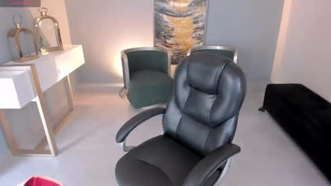 Miley Cruz  IG miley model23 online show from September 20, 2025, 6:53 pm