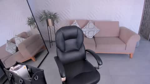 Miley Cruz  IG miley model23 online show from October 11, 2025, 7:12 pm