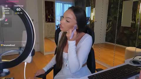 Miley Sin online show from January 14, 2026, 2:12 pm