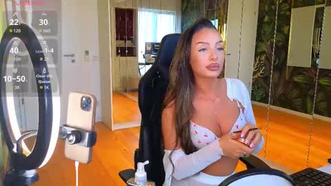 Miley Sin online show from February 11, 2026, 1:16 pm