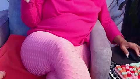 Snapshot of milf_brend chatting on March 22, 2026, 7:50 pm Milf Brend online show from March 22, 2026, 7:50 pm