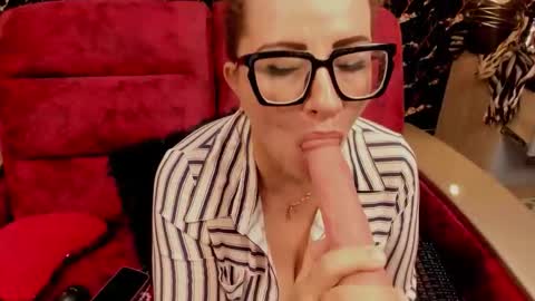 Lili  online show from March 17, 2026, 6:00 pm