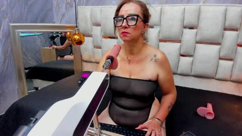 Lili  online show from March 26, 2026, 1:06 pm