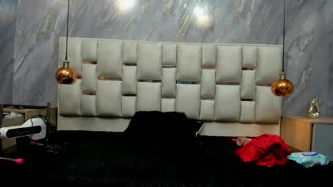 Snapshot of milf_drip chatting on May 21, 2026, 12:23 pm Lili online show from May 21, 2026, 12:23 pm