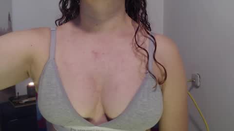 Valeria online show from September 8, 2025, 3:22 pm