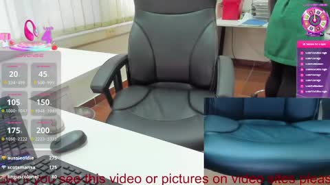 Snapshot of milf_viktoria chatting on April 1, 2026, 1:41 pm Viktoria online show from April 1, 2026, 1:41 pm